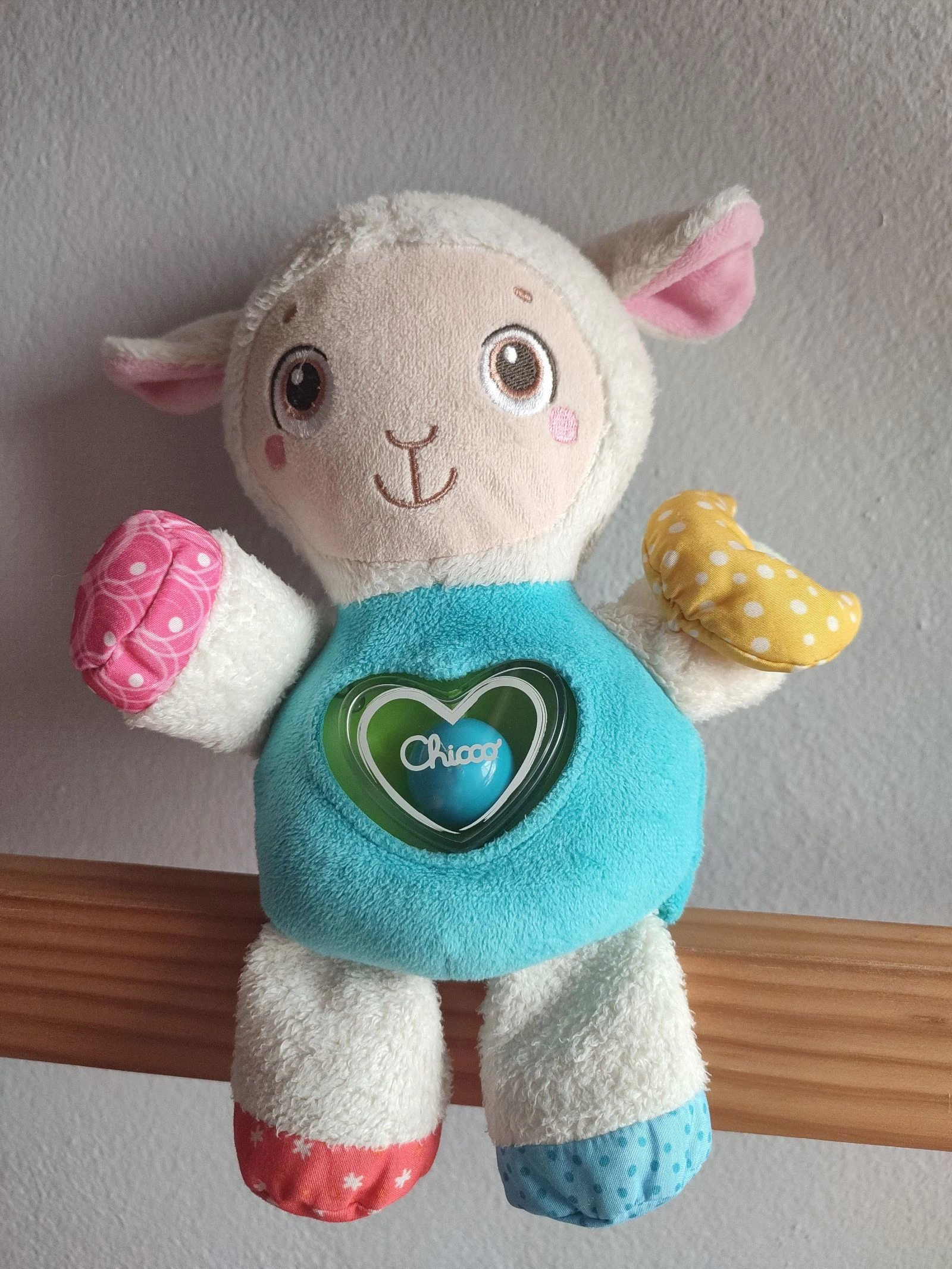 🎶 Brinquedo Musical First Love Lilly 🐑 - Chicco